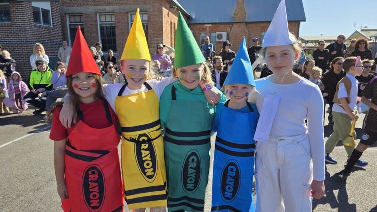 Book week dress up - 5 girls dressed as crayons.